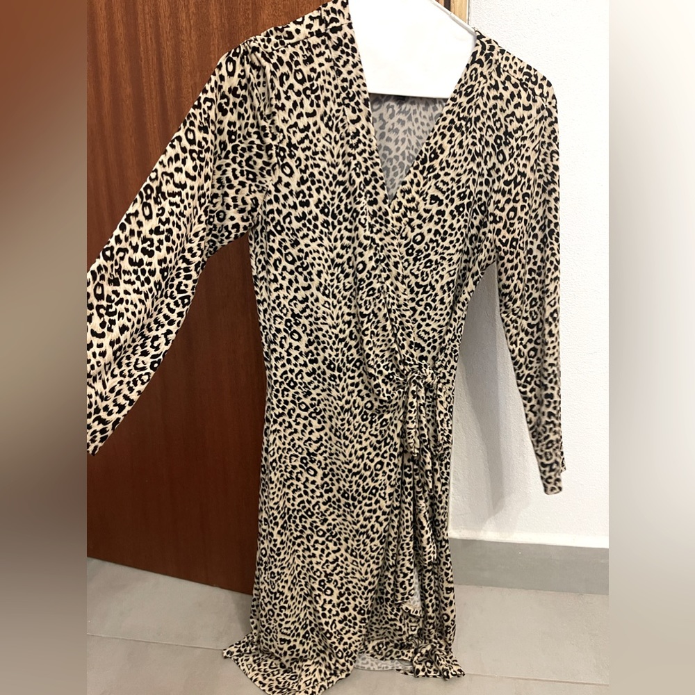 Animal print work dress perfect condition BCBG Mazaria